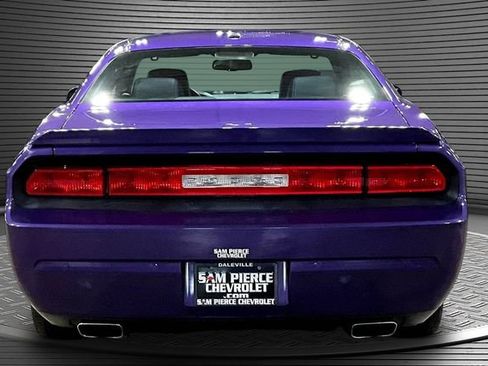 Used 2013 Dodge Challenger R/T RWD image 5