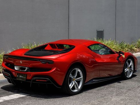 Used 2023 Ferrari 296 GTS RWD image 5