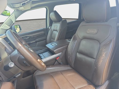 Used 2025 RAM 1500 Limited AWD/4WD image 14