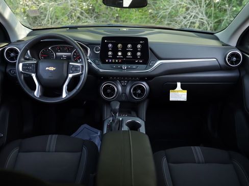 Used 2024 Chevrolet Blazer LT w/ Convenience Package FWD image 21