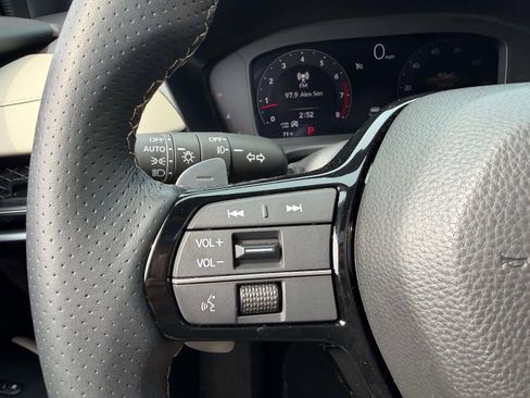 Certified 2025 Acura ADX A-Spec image 25