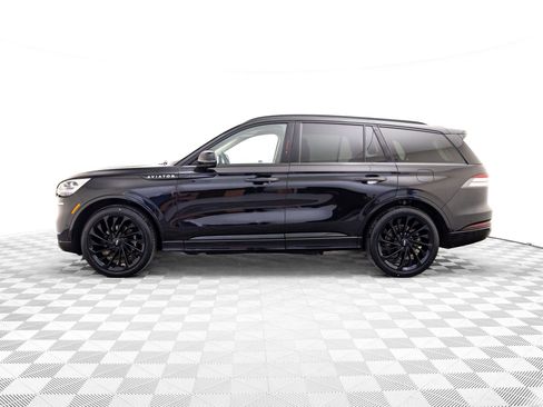Used 2023 Lincoln Aviator Reserve w/ Equipment Group 201A image 2