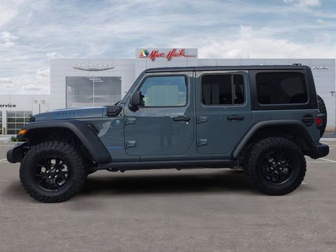 Used 2025 Jeep Wrangler Unlimited Sport S 4xe AWD/4WD image 2