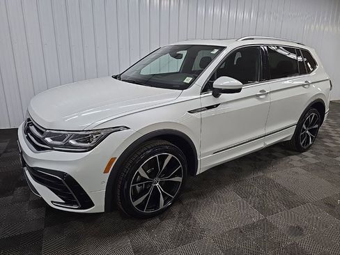 Used 2023 Volkswagen Tiguan SEL R-Line AWD/4WD image 8