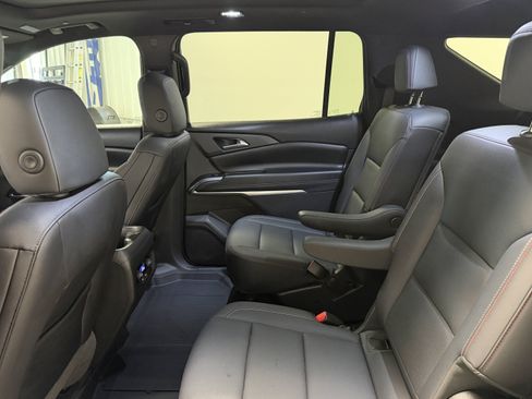 Used 2024 Chevrolet Traverse Z71 w/ LPO, Floor Liner Package AWD/4WD image 20