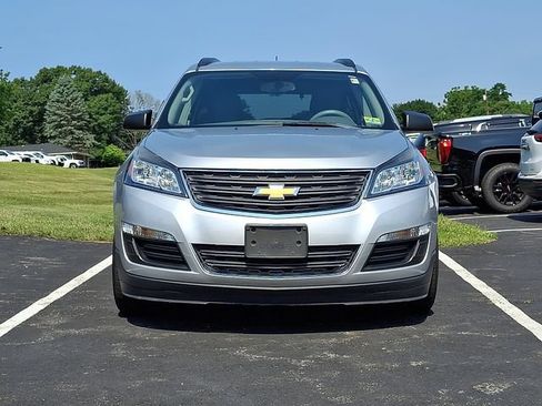 Used 2017 Chevrolet Traverse LS AWD/4WD image 2