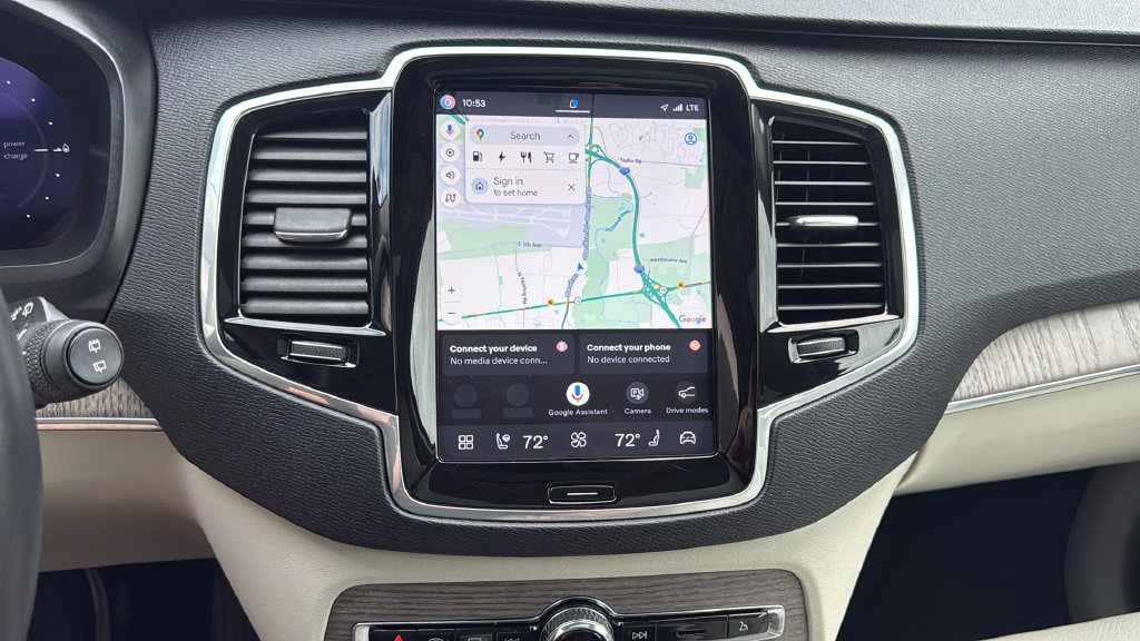 Certified 2024 Volvo XC90 T8 Plus AWD/4WD image 18