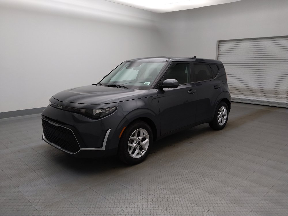 Used 2024 Kia Soul LX w/ Option Group 015 FWD image 2