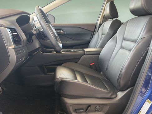 Used 2023 Nissan Rogue SL image 20