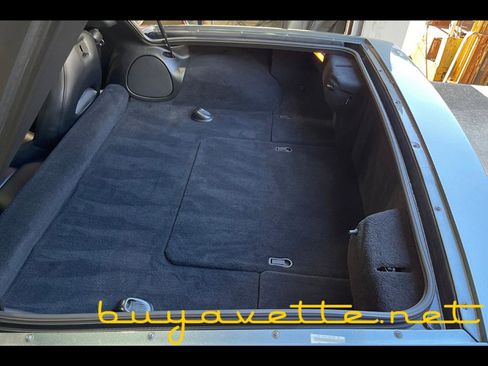 Used 2004 Chevrolet Corvette Coupe w/ Roof Package image 21