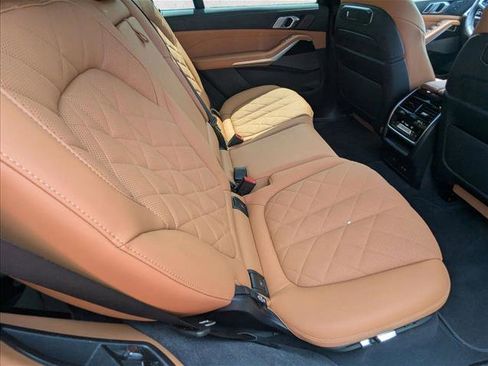 Used 2023 BMW X7 xDrive40i w/ Executive Package AWD/4WD image 18