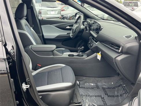 New 2025 Buick Envista Preferred image 28