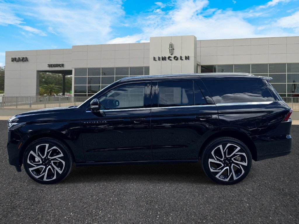 New 2027 Lincoln Navigator Black Label AWD/4WD image 6