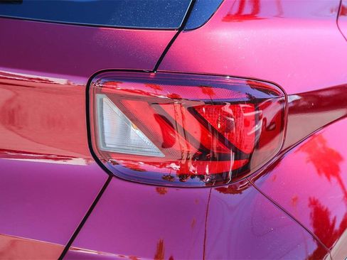 Certified 2024 Hyundai Venue SEL image 9