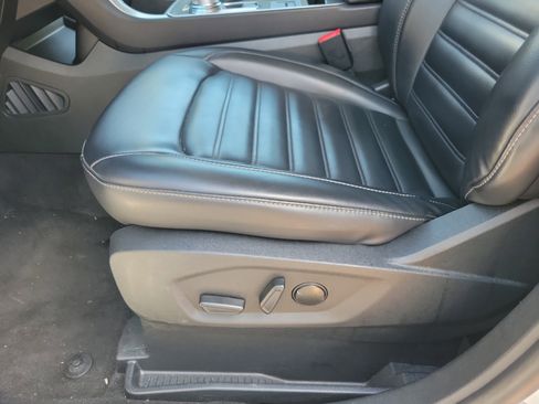 Used 2024 Ford Edge SEL AWD/4WD image 5