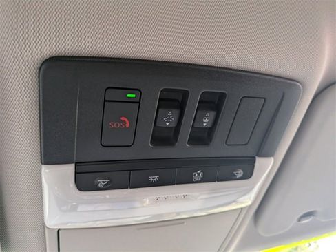 New 2025 Mitsubishi Outlander SE image 26