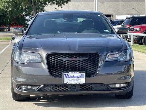 Used 2022 Chrysler 300 S w/ Comfort Group RWD image 7