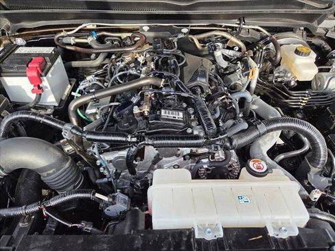 Certified 2025 Toyota Tacoma SR5 image 21