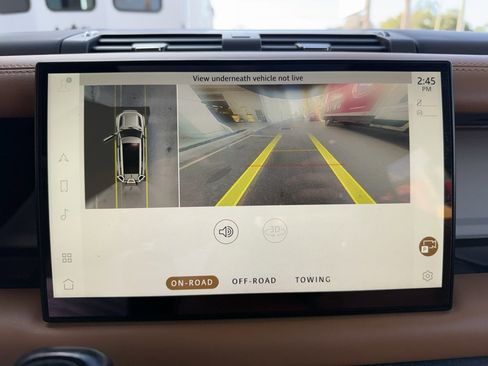 Used 2023 Land Rover Defender 130 SE image 23