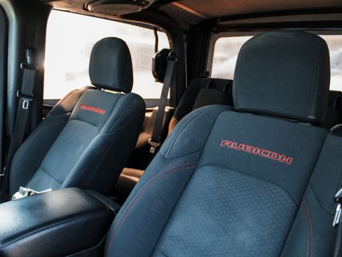 Used 2020 Jeep Wrangler Rubicon AWD/4WD image 21