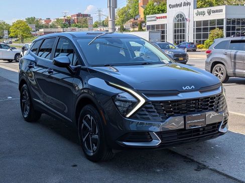 Certified 2023 Kia Sportage LX AWD/4WD image 4