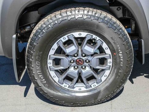 New 2026 Nissan Frontier Pro-X w/ Pro-X Convenience Package image 9