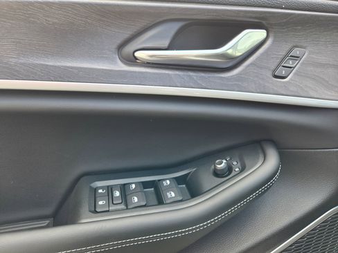 New 2025 Jeep Grand Cherokee L Limited w/ Luxury Tech Group II image 19