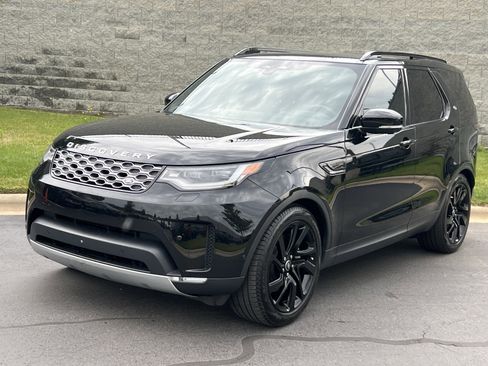 Certified 2025 Land Rover Discovery S AWD/4WD image 2