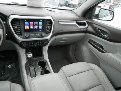 Used 2017 GMC Acadia SLT image 14