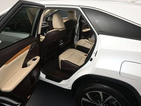 Used 2018 Lexus RX 350L FWD image 12