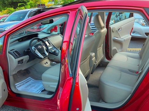 Used 2010 Toyota Prius Five FWD image 3