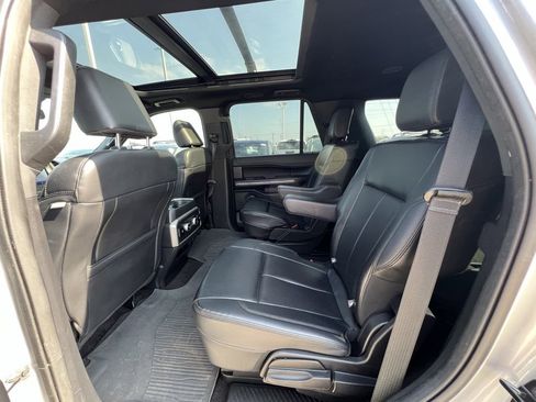 Used 2021 Ford Expedition XLT image 29