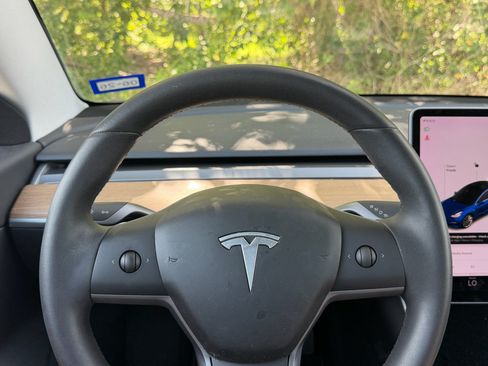 Used 2020 Tesla Model 3 Standard Range RWD image 14
