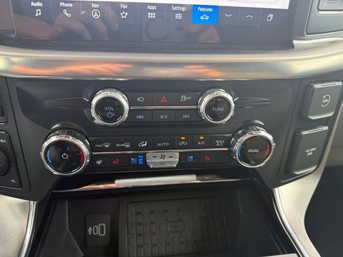 Used 2025 Ford F150 Platinum w/ Equipment Group 703A Plus AWD/4WD image 14
