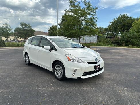 Used 2012 Toyota Prius V Three FWD image 9