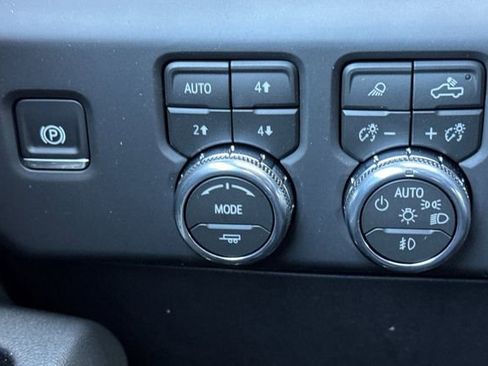 New 2026 GMC Sierra 1500 AT4 w/ AT4 Premium Package image 31