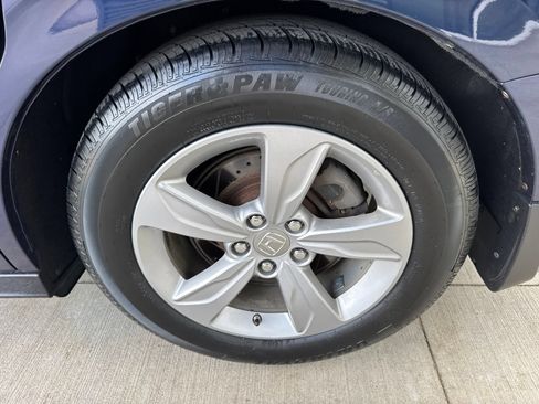 Used 2019 Honda Odyssey EX-L image 17