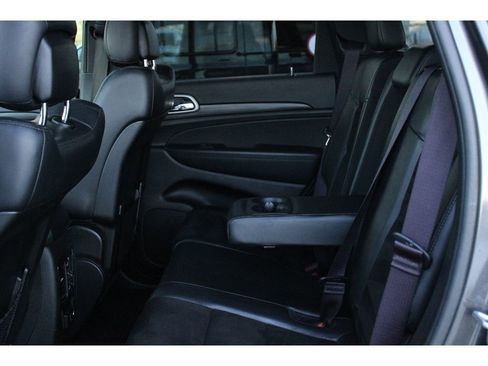 Used 2021 Jeep Grand Cherokee Laredo X image 31