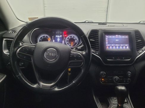 Used 2021 Jeep Cherokee Latitude Plus FWD image 22