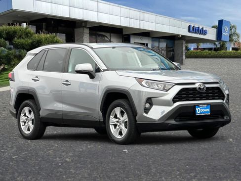 Used 2020 Toyota RAV4 XLE image 10
