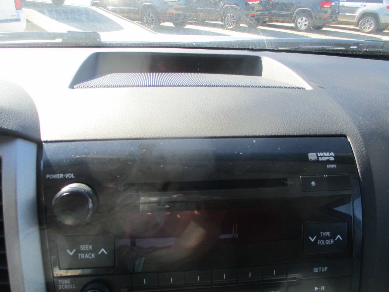 Used 2011 Toyota Tundra 4x4 Double Cab w/ Tow Pkg image 32