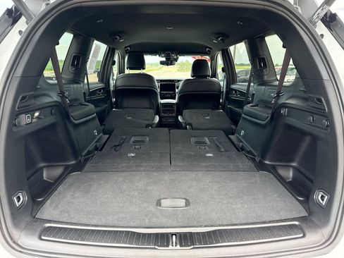 Used 2024 Jeep Grand Cherokee L Limited image 15