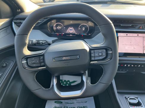 New 2026 Jeep Cherokee Limited image 24