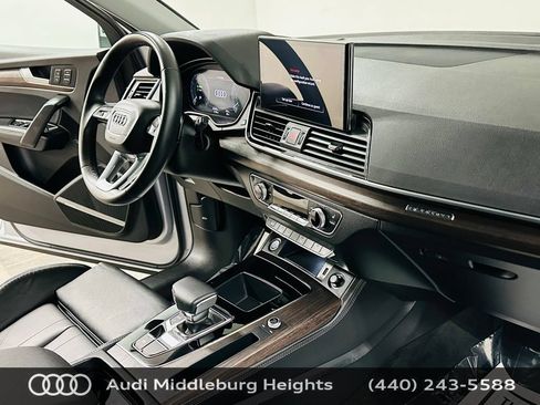 Certified 2024 Audi Q5 e Premium Plus AWD/4WD image 8