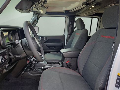 Used 2026 Jeep Wrangler Unlimited Rubicon AWD/4WD image 14