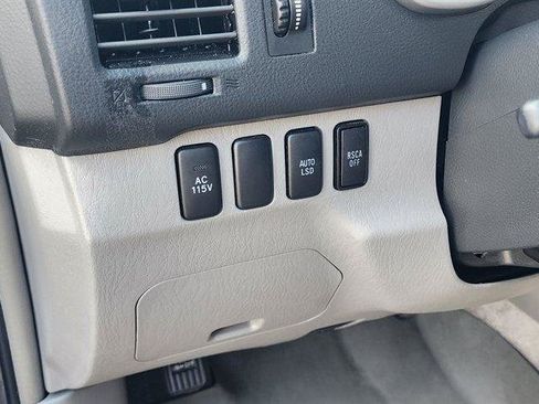 Used 2005 Toyota 4Runner Limited RWD image 30