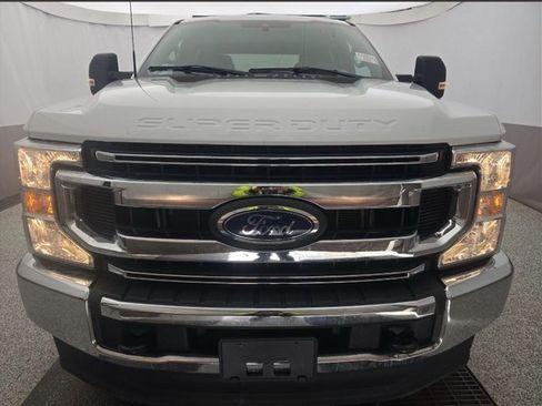 Used 2022 Ford F250 XLT image 4