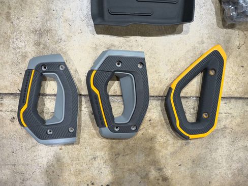 Used 2023 Ford Bronco Badlands image 18