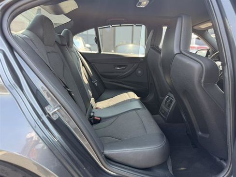 Used 2017 BMW M3 RWD image 46