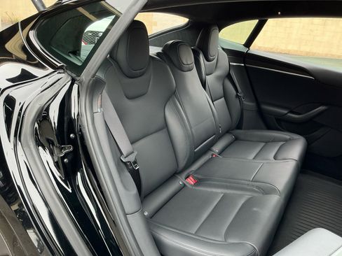 Used 2022 Tesla Model S image 21